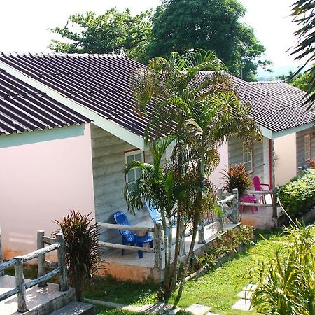Dahla House Ranong Hotel Exterior foto